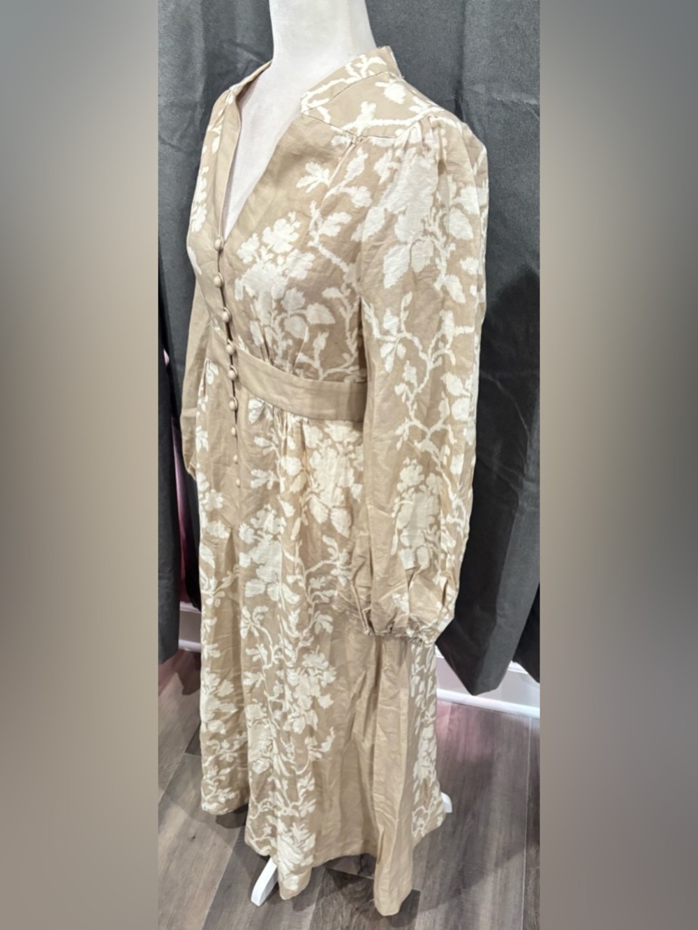 NWT Tuckernuck Sand Floral Stripe Serena Dress Small Beige White Midi Resort - Picture 4 of 11